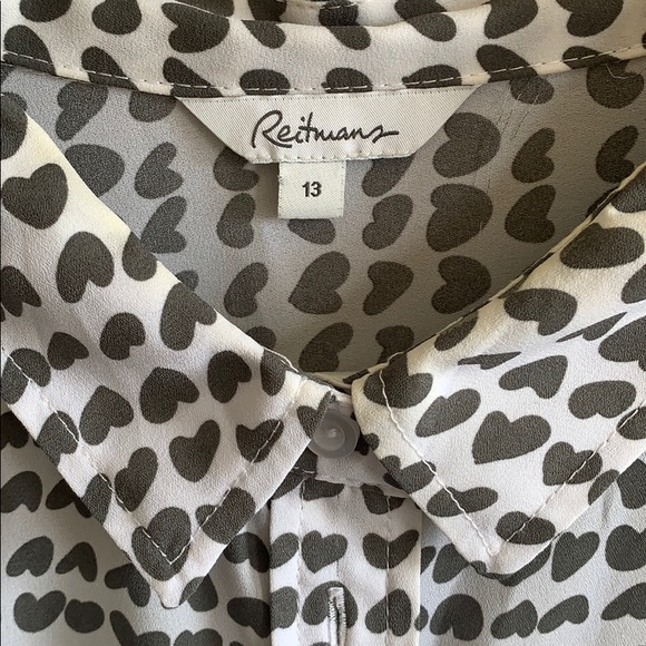 Hearts 💕 3/4 Sleeve Button Flowy Blouse - Picture 5 of 6